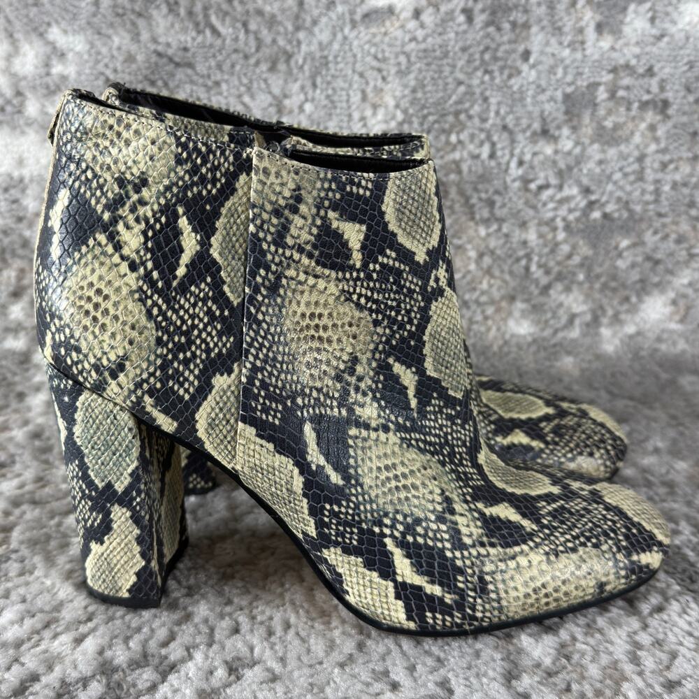 Sam Edelman Sz 10.5 Snakeskin Print Ankle Booties Heeled Boots Western - Picture 3 of 8